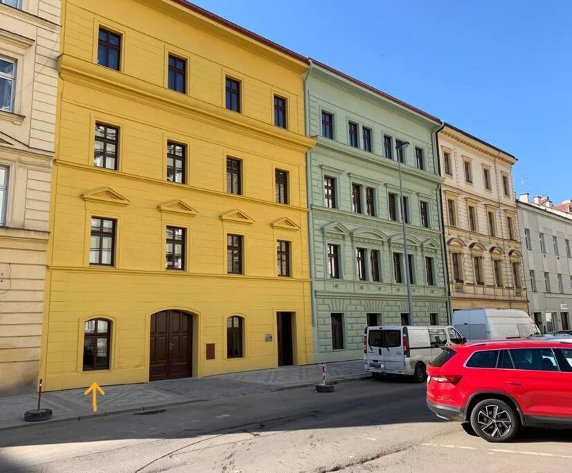 Apartment V Prizemi S Kuchyni A Koupelnou Prag