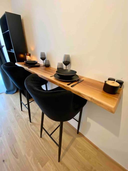 V Prizemi S Kuchyni A Koupelnou Apartment Prag